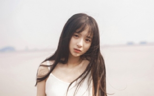 清纯甜美大海美女电脑壁纸下载
